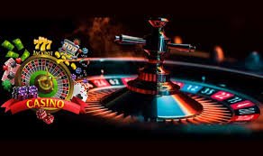 Fishing Arcade gameplay screen showing crosshair aiming at underwater creatures
